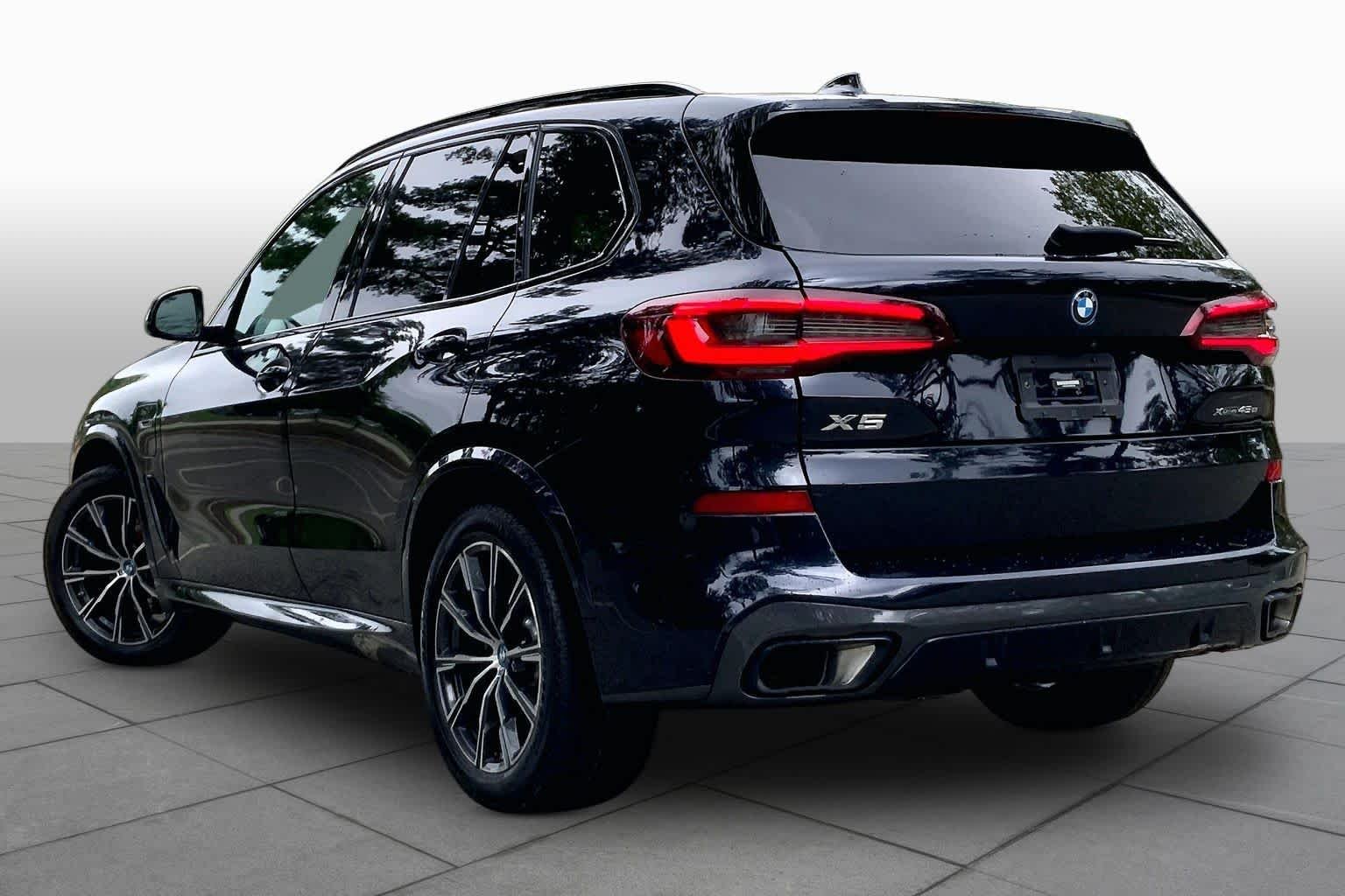 Used 2023 Carbon Black Metallic BMW xDrive45e image 11