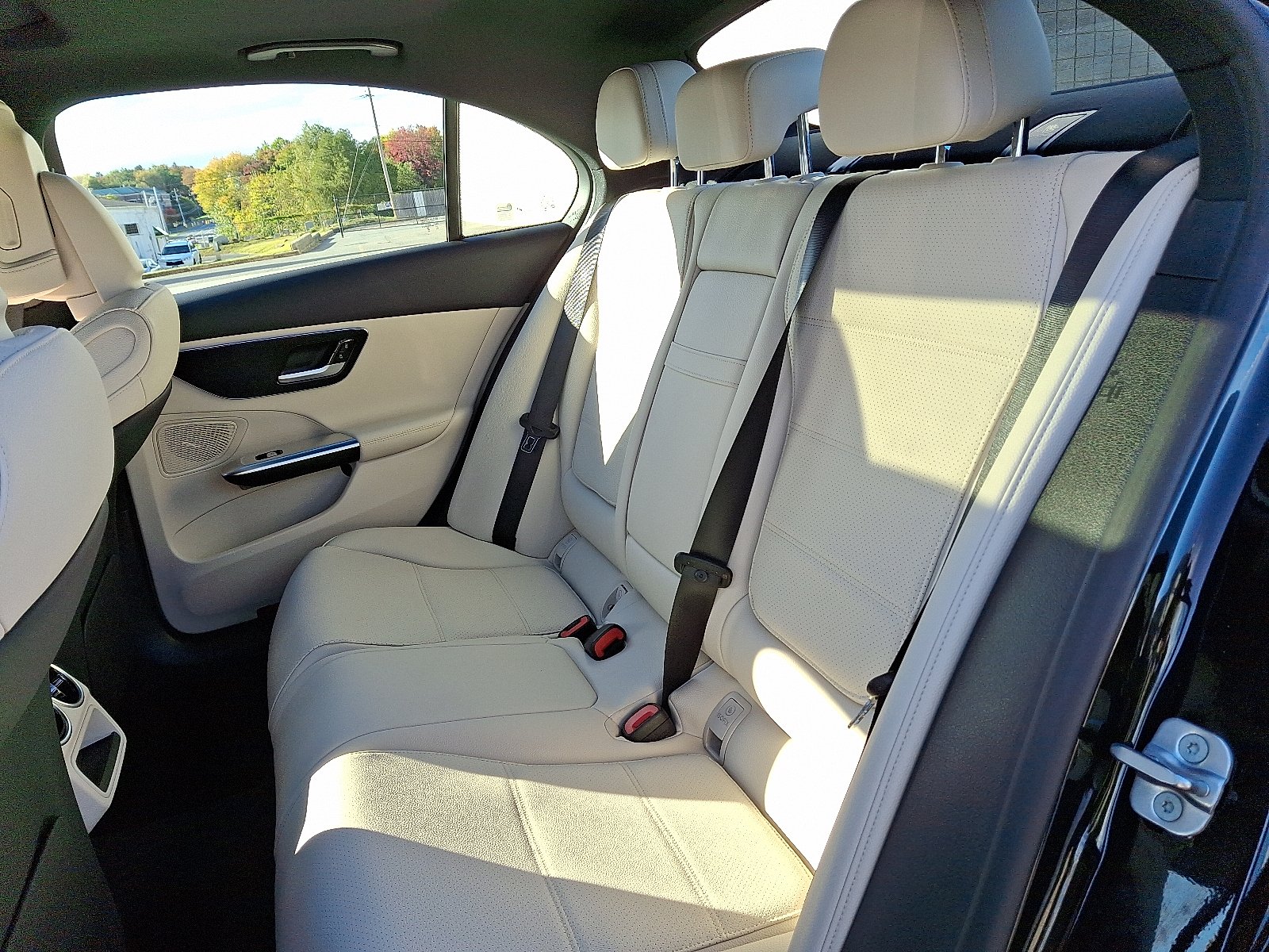 2025 Mercedes-Benz C-Class Sedan C 300 - Photo 10