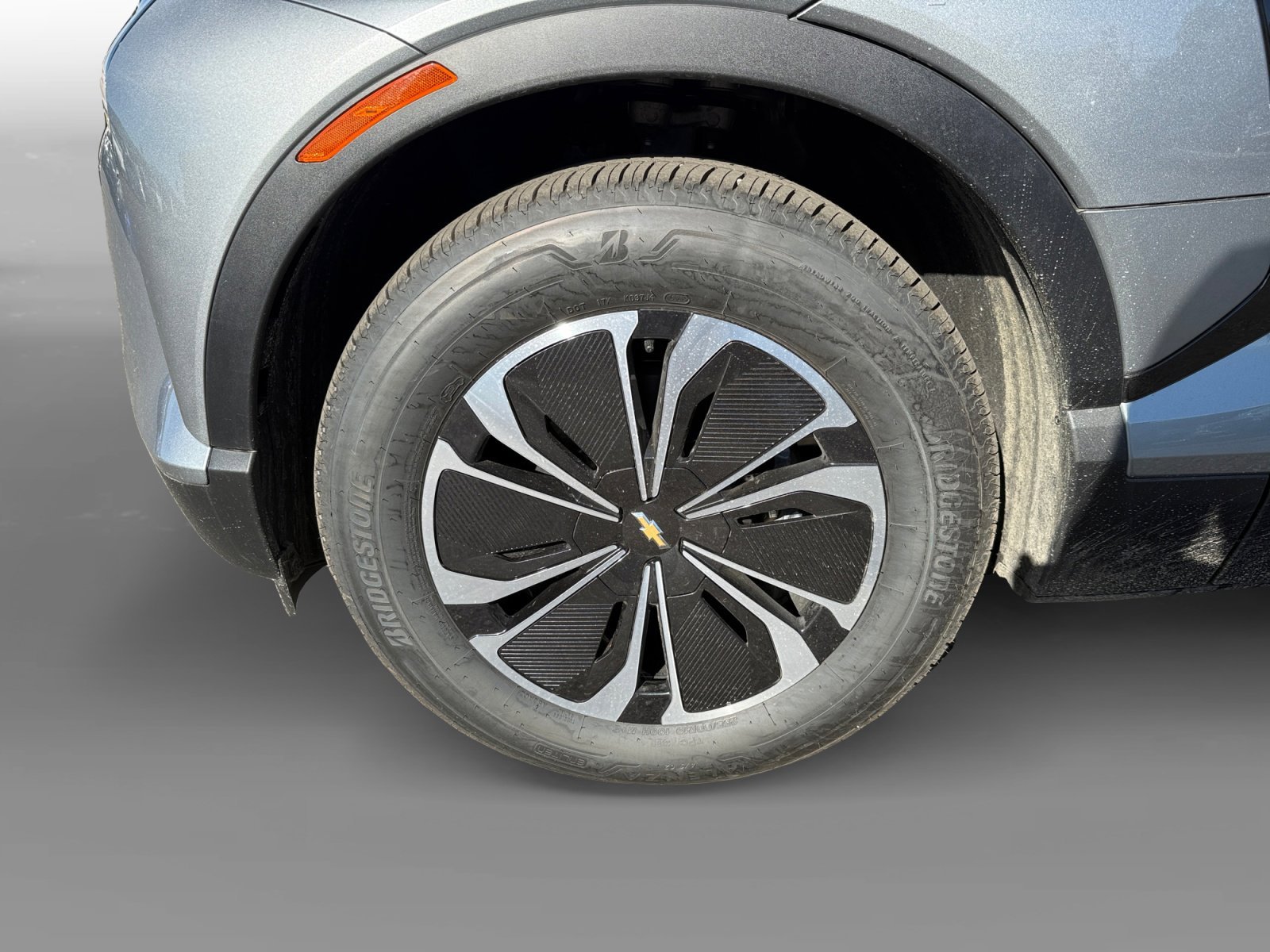New 2026 Sterling Gray Metallic Chevrolet FWD LT image 9