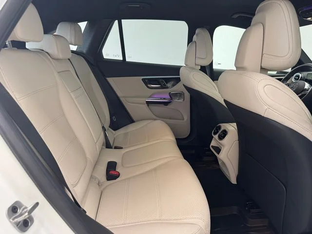 Certified Used 2026 Polar White Mercedes-Benz GLC 300 image 20