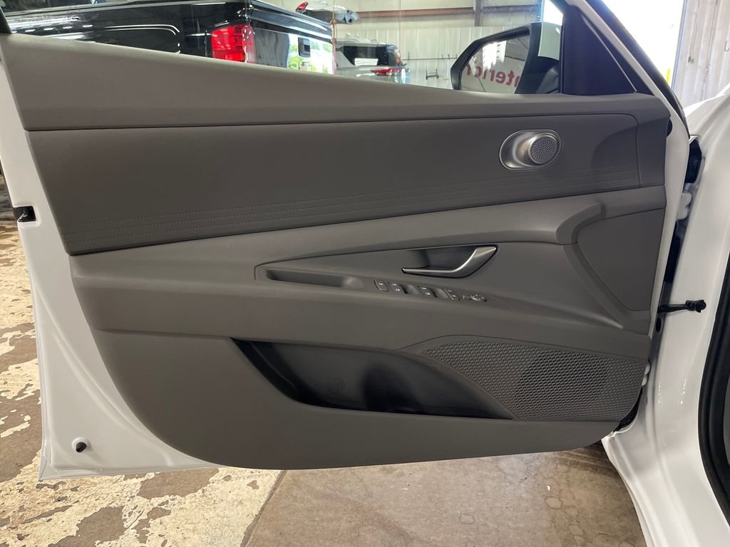 Used 2023 Gray Hyundai SEL image 15