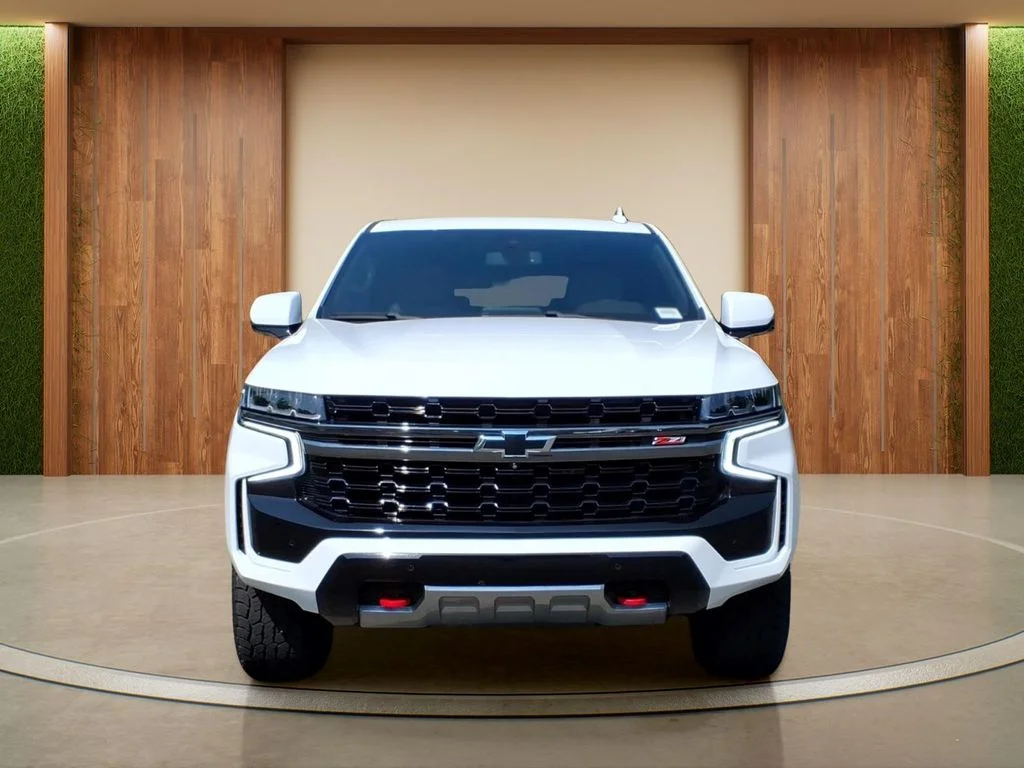 Certified Used 2022 White Chevrolet Z71 image 2