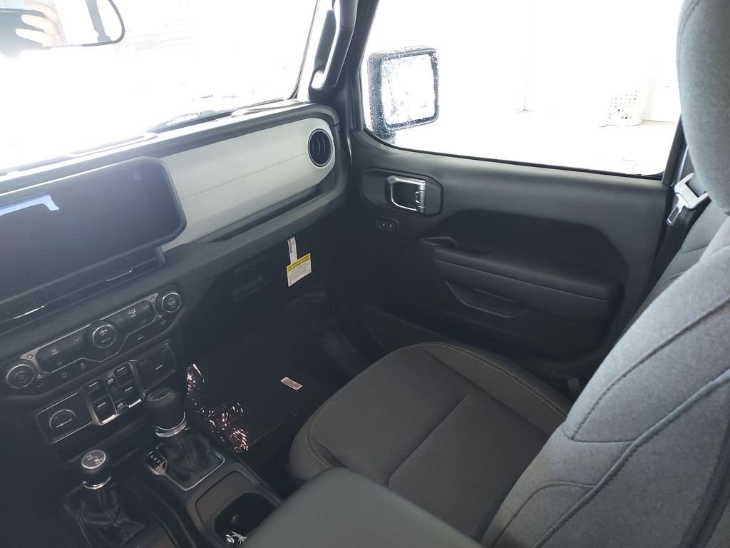 2025 Jeep Gladiator Sport S - Photo 11