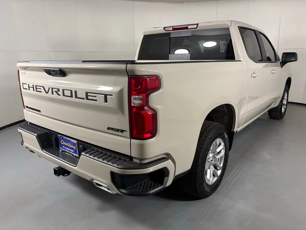 New 2026 White Sands Chevrolet RST image 10