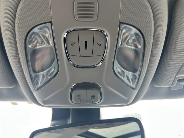 Used 2022 Blue JEEP Latitude Lux image 33