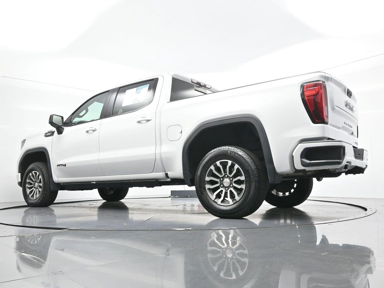 Used 2023 SUMMIT WHITE GMC AT4 image 50