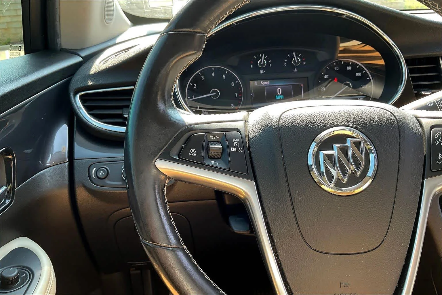 Used 2019 Ebony Twilight Metallic Buick Preferred image 23