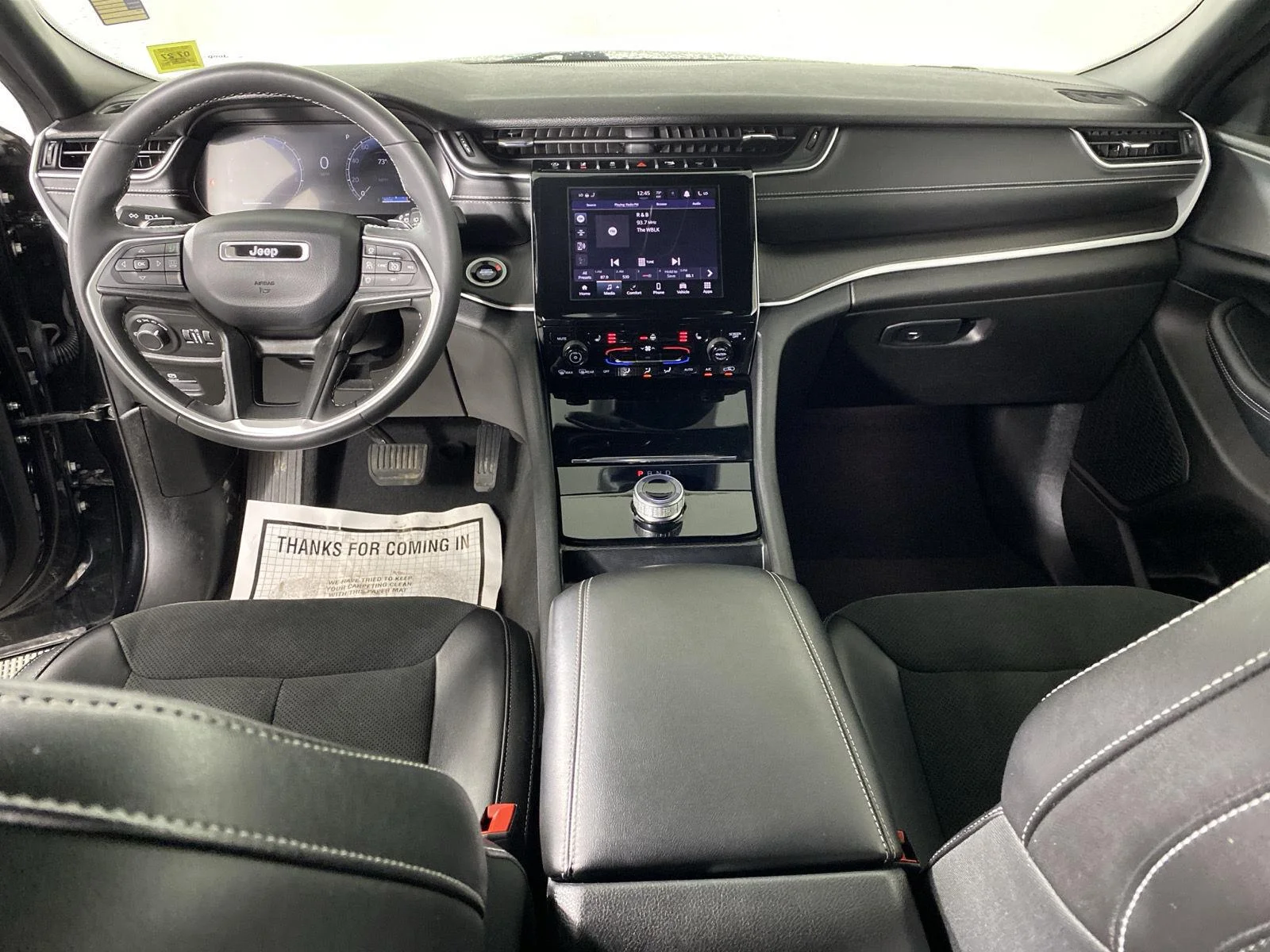 Used 2024 Diamond Black Crystal Pearlcoat Jeep Altitude image 17