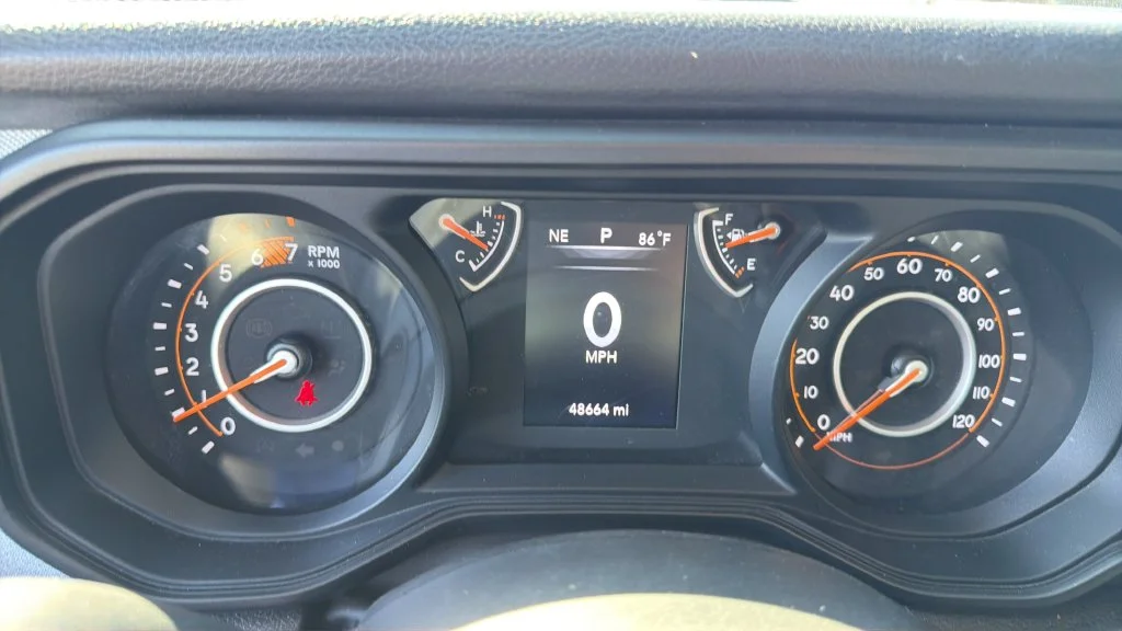 Used 2024 White Jeep Sport S image 22