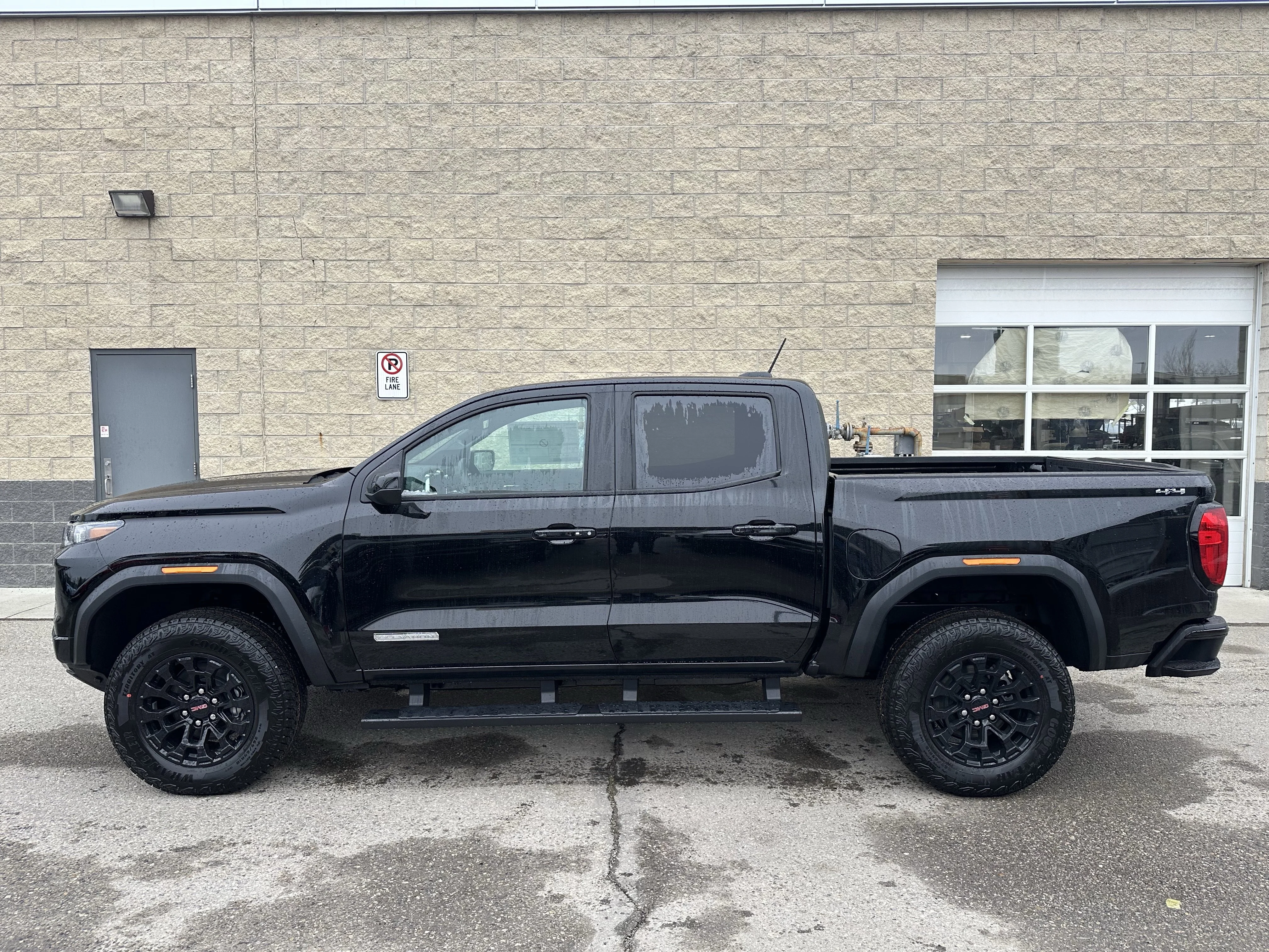 New 2026 Onyx Black GMC Elevation image 3