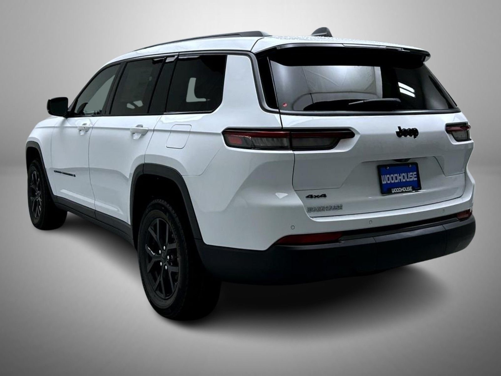 New 2026 Bright White Clear-Coat Exterior Paint Jeep Altitude image 7
