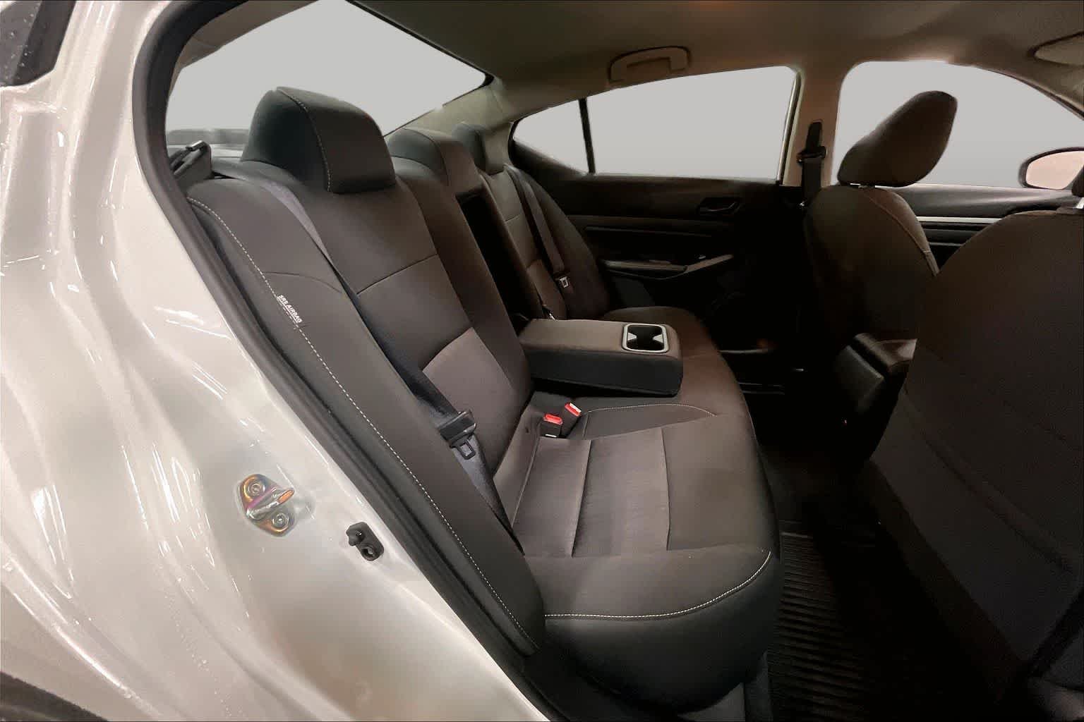 Used 2023 Pearl White Tricoat Nissan 2.5 SV image 19
