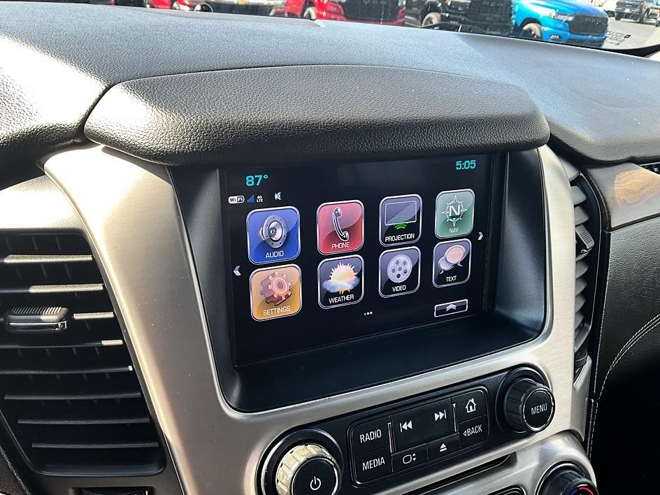 Used 2018 White GMC Denali image 21