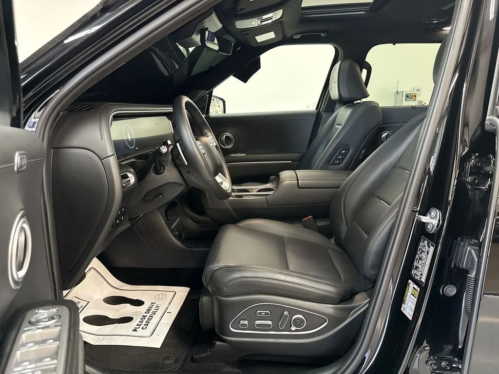 Used 2026 Abyss Black Hyundai Calligraphy image 12