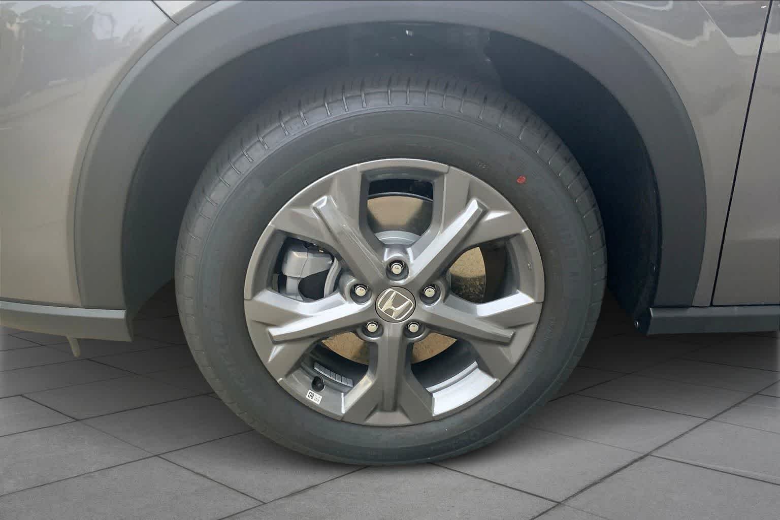 2026 Honda HR-V LX - Photo 10