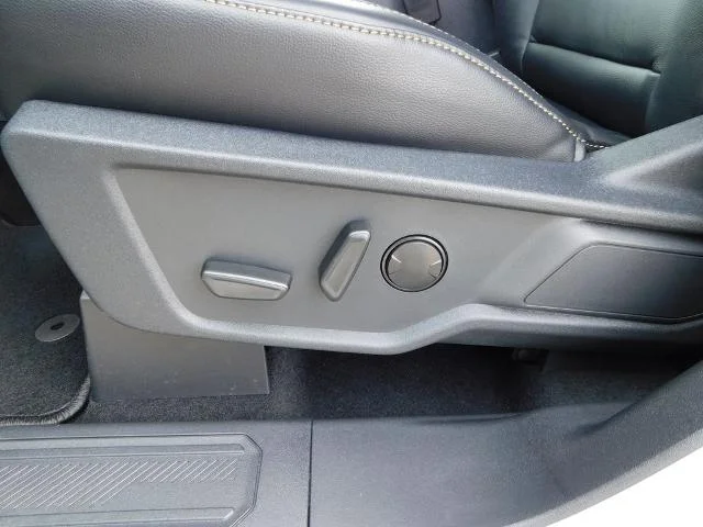 New 2026 Avalanche Gray Ford Badlands® image 54