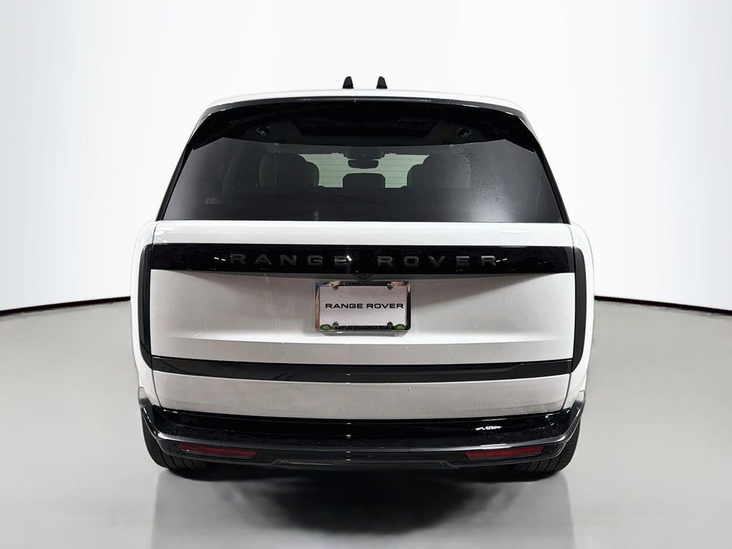 New 2026 Fuji White Land Rover SE image 6