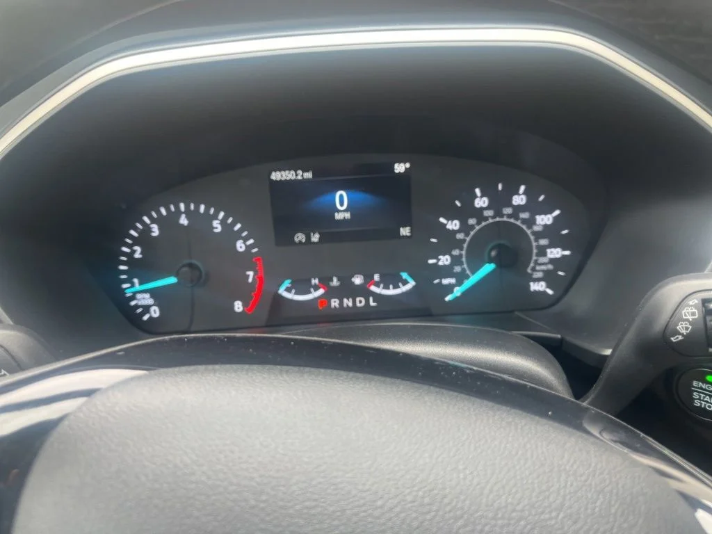 Used 2022 Blue Ford SE image 15