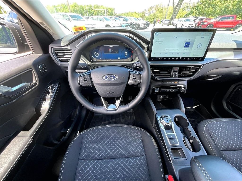 Used 2025 Carbonized Gray Metallic Ford Active image 16