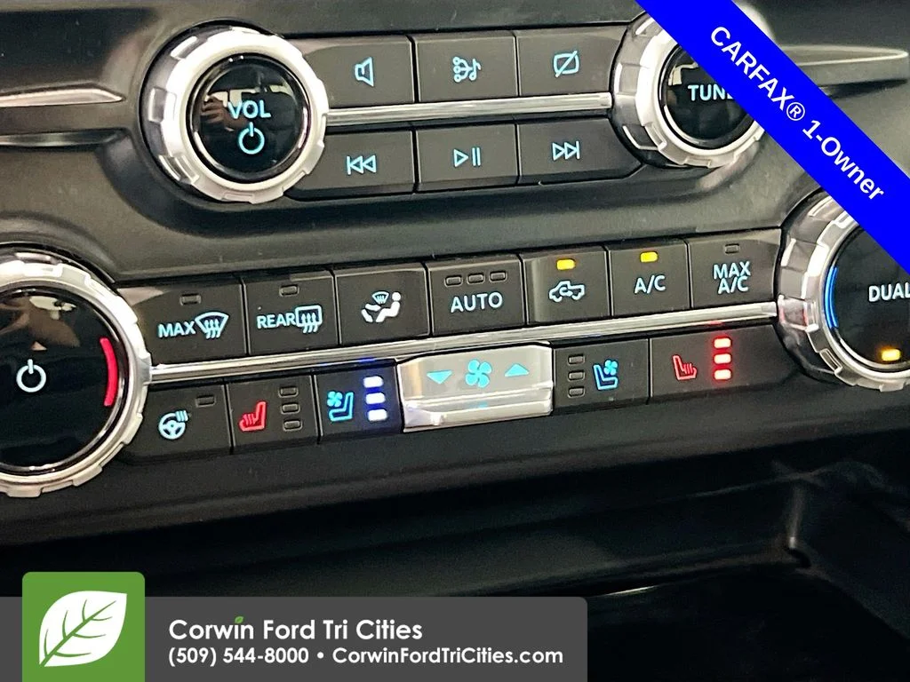 Used 2024 Glacier Gray Metallic Ford Lariat image 25