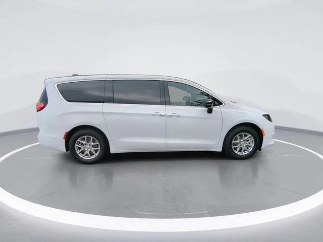 New 2025 Bright White Clear-Coat Exterior Paint Chrysler LX image 9