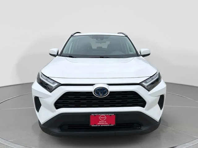 Used 2024 White Toyota XLE image 9