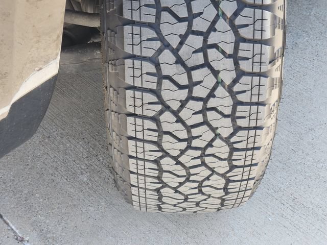 Used 2024 Black Chevrolet Z71 image 19