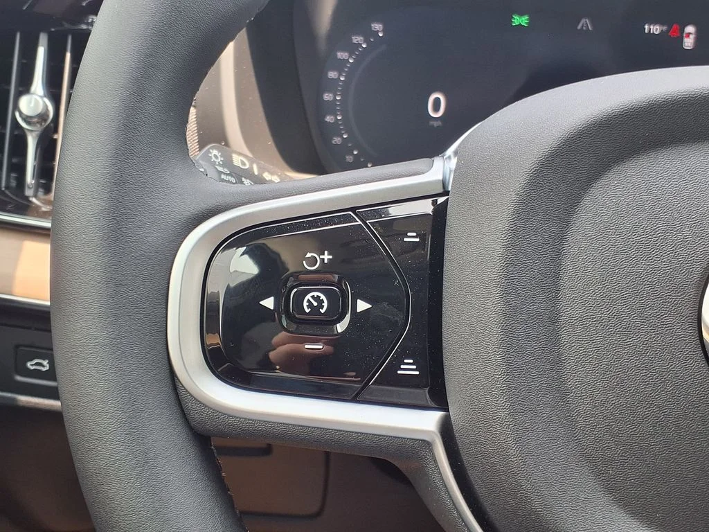 New 2026 Vapour Grey Volvo Plus image 19