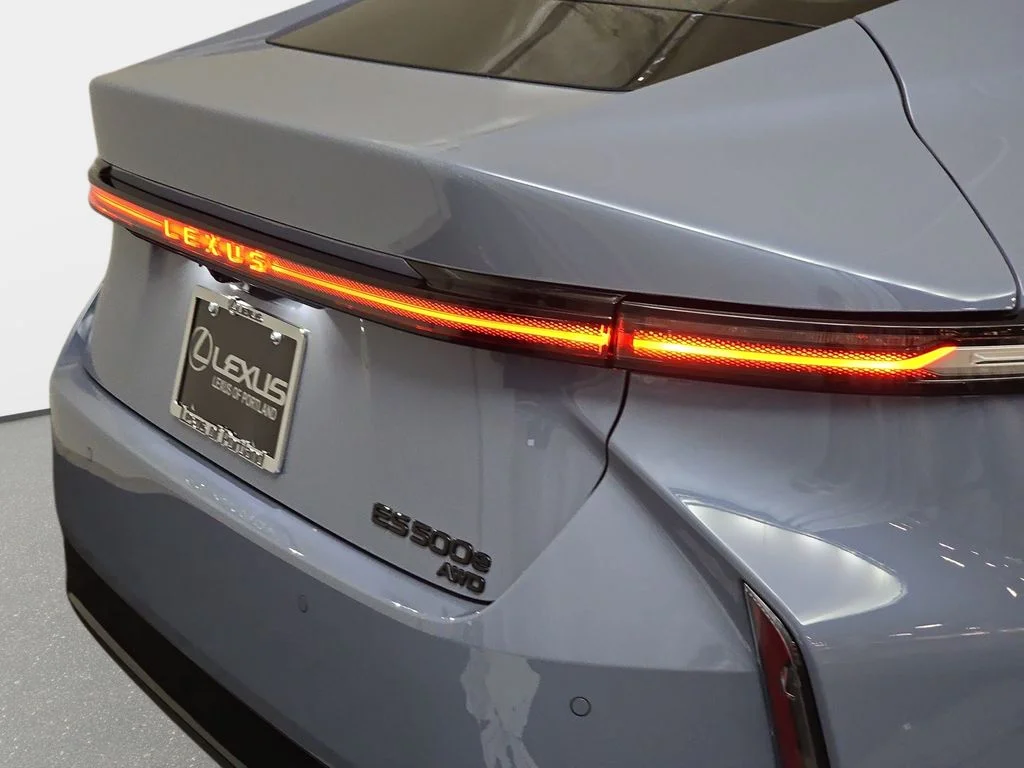 New 2026 Wavelength Lexus PREMIUM AWD image 31
