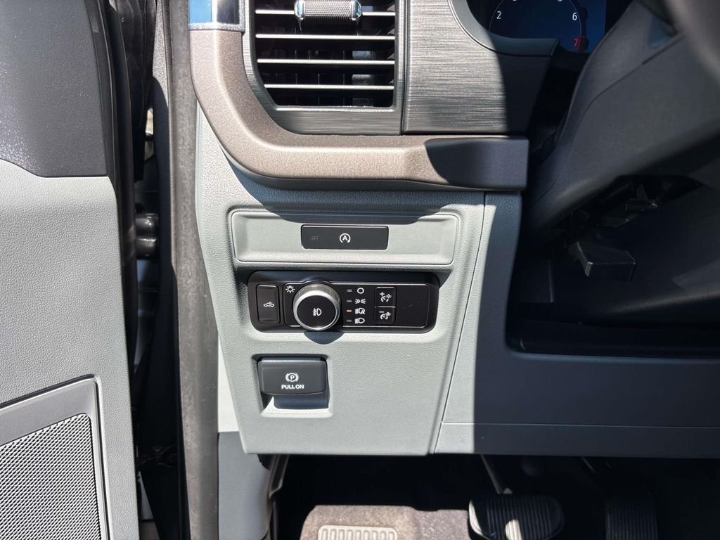 Used 2025 Gray Ford XLT image 18
