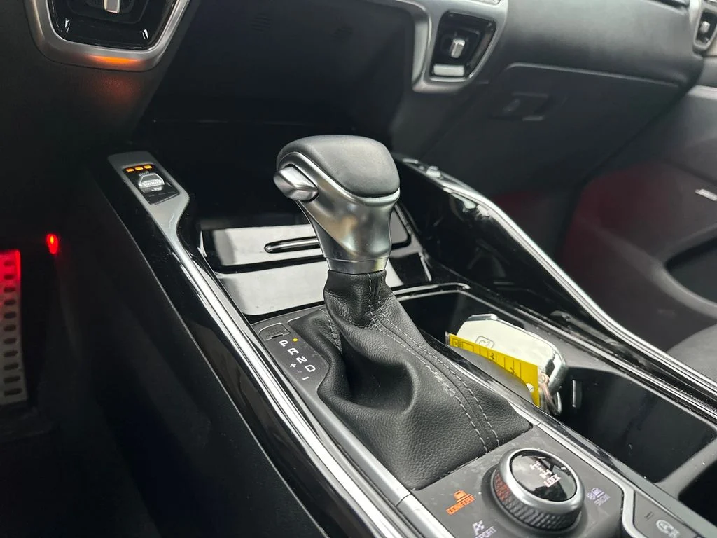 Used 2022 Everlasting Silver Kia X-Line SX Prestige image 49