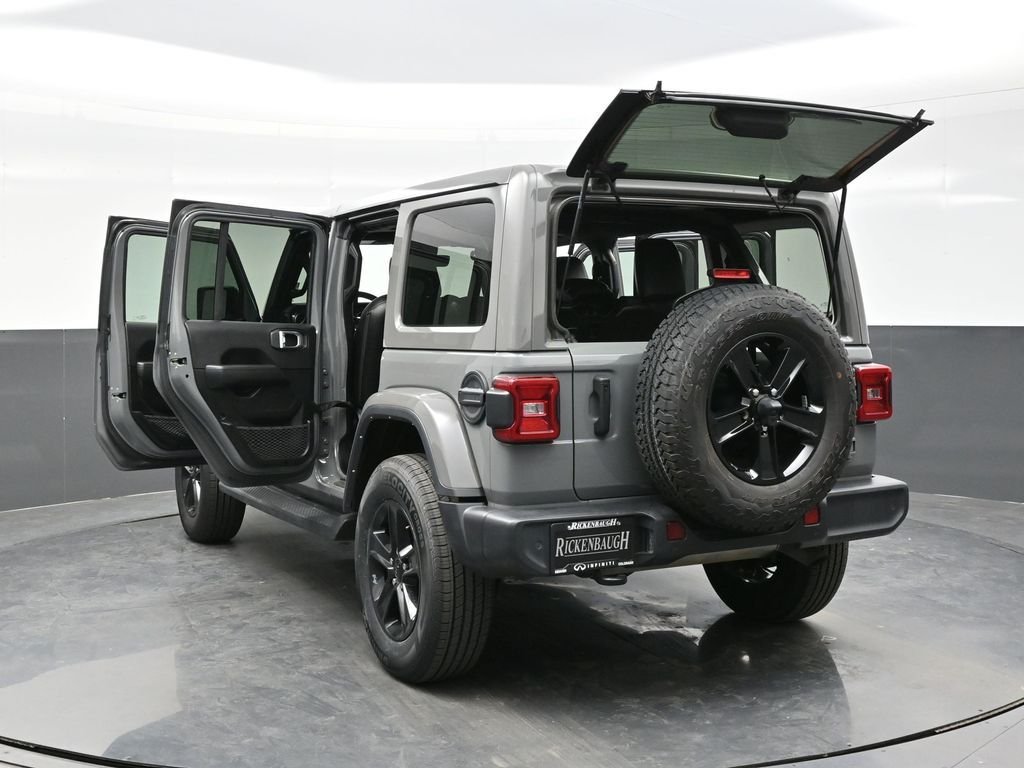 Used 2023 Gray Jeep Altitude image 45