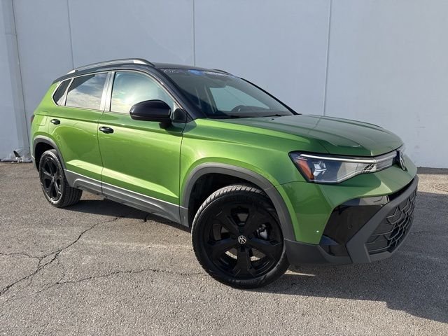 Certified 2025 Volkswagen Taos SE Black with VIN 3VV2C7B23SM046978 for sale in Kansas City