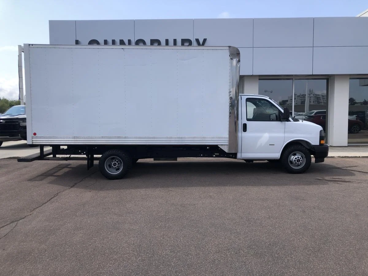 Used 2024 White GMC 3500 Van 177" image 2