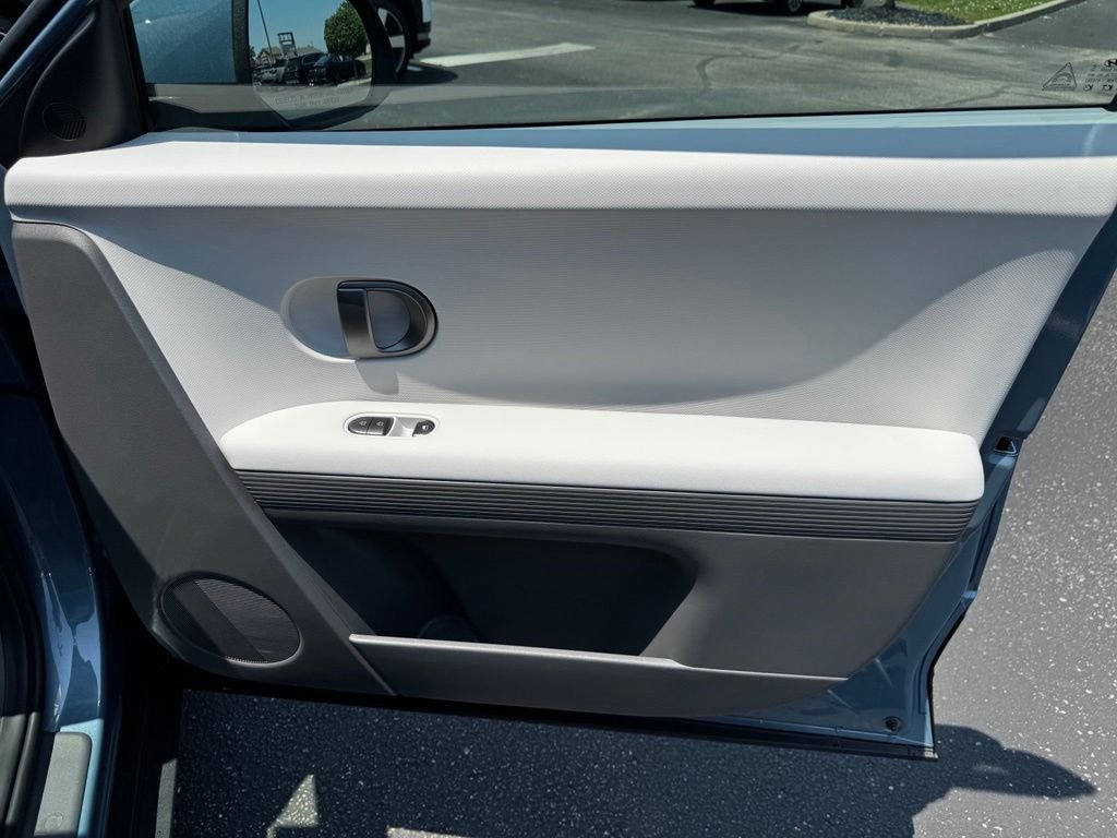 New 2026 Blue Hyundai SE Standard Range image 29