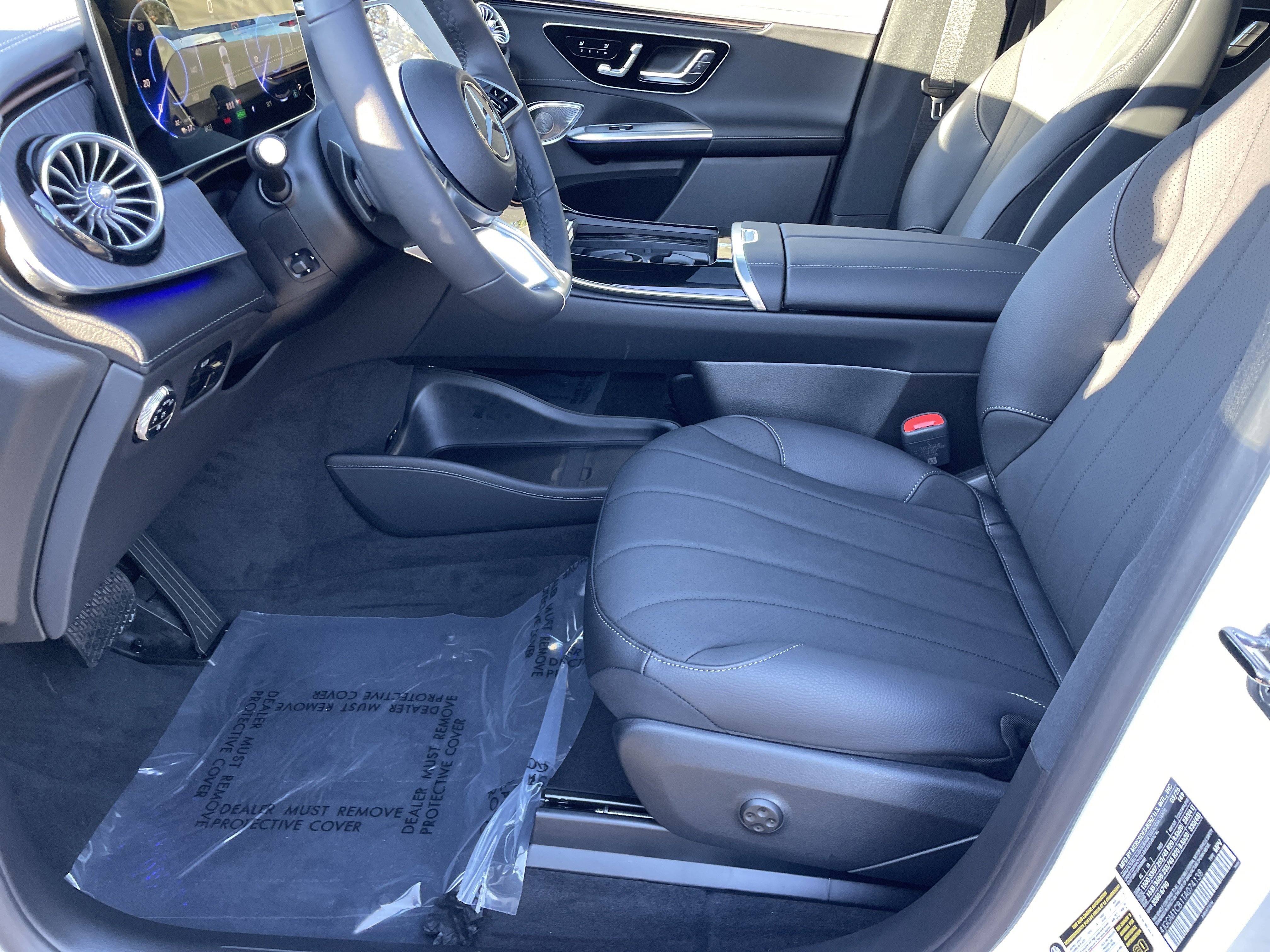 New 2026 Polar White Mercedes-Benz EQE 320 4MATIC® SUV image 18