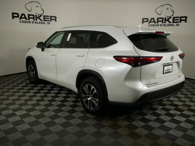 Used 2023 Wind Chill Pearl Toyota XLE image 7