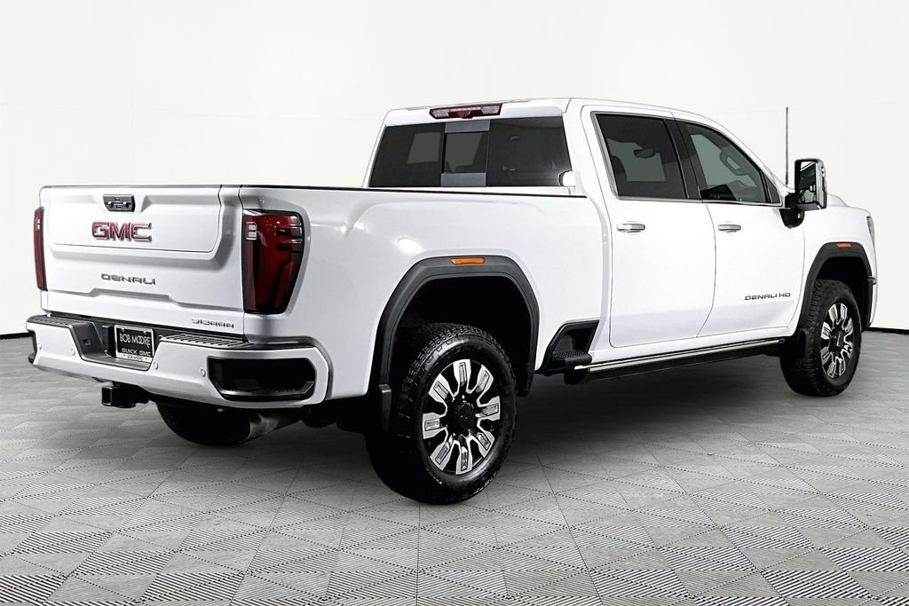 Used 2025 White GMC Denali image 6