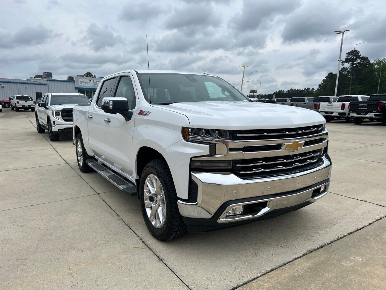 Used 2021 SUMMIT WHITE Chevrolet LTZ image 2