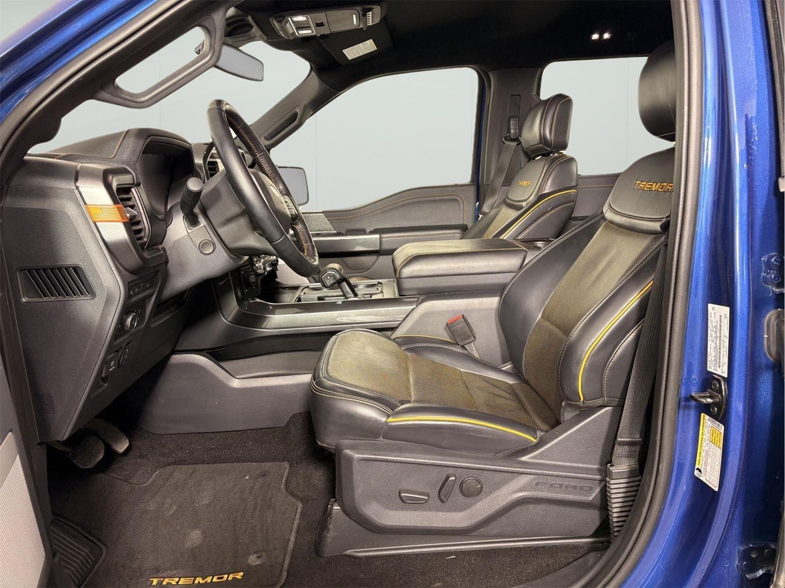 Used 2022 Atlas Blue Ford Tremor image 12