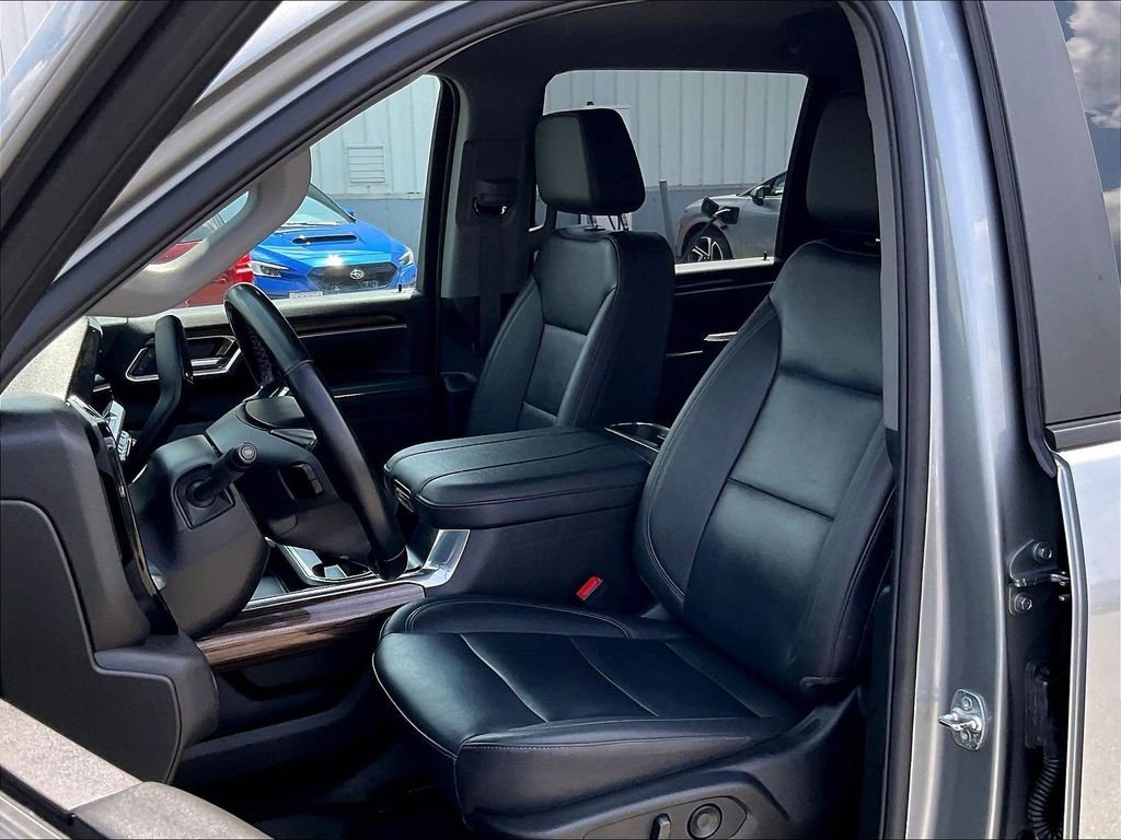 Used 2025 Gray Chevrolet LT image 10