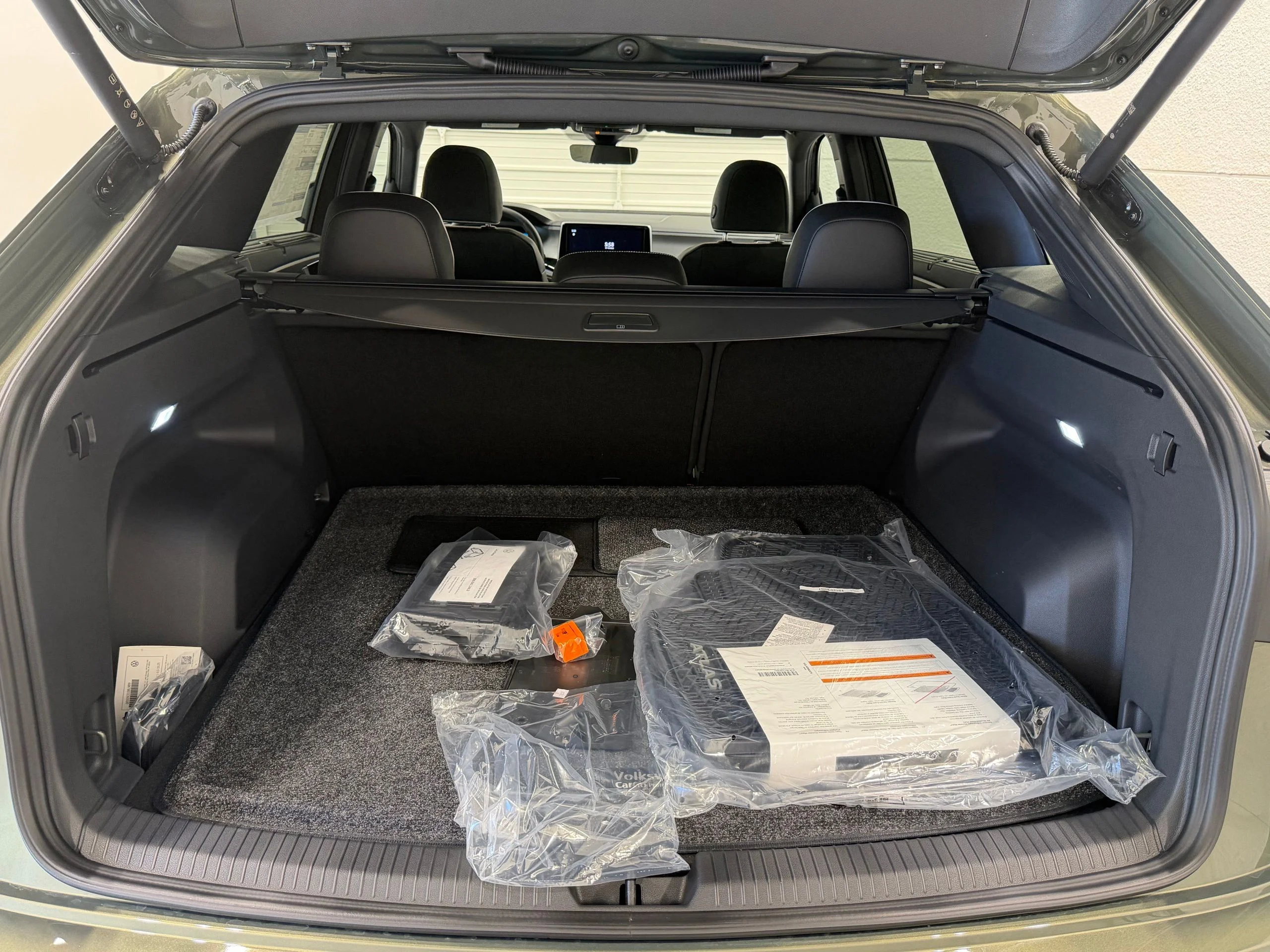 New 2026  Volkswagen 2.0T SEL Premium R-Line image 25