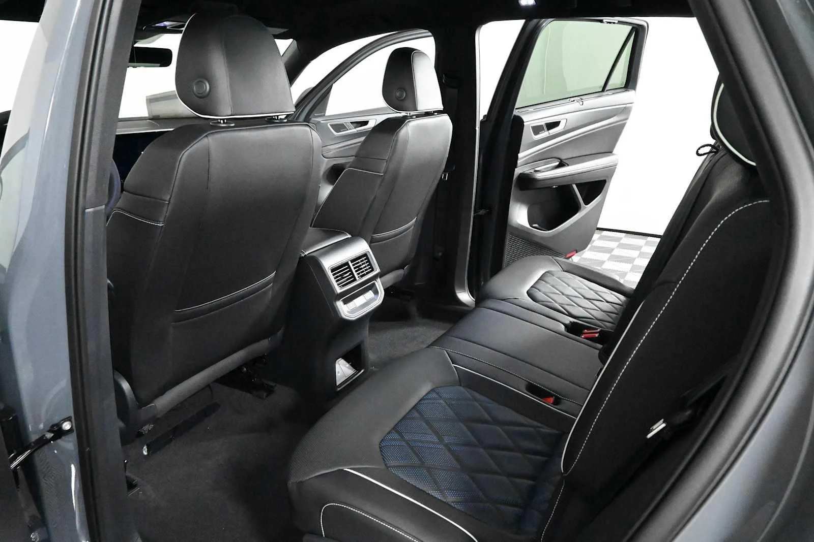 New 2026 Pure Gray Volkswagen 2.0T SEL Premium R-Line image 16
