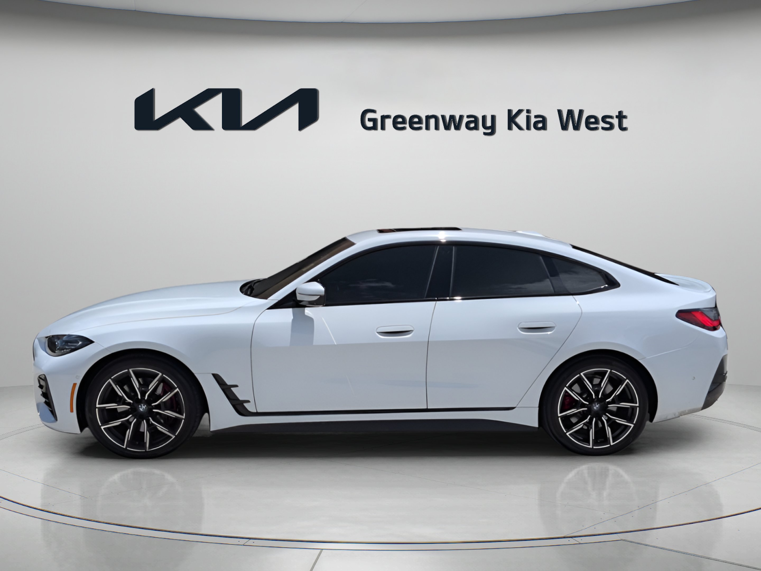 Used 2022 Alpine White BMW 430i Gran Coupe image 5