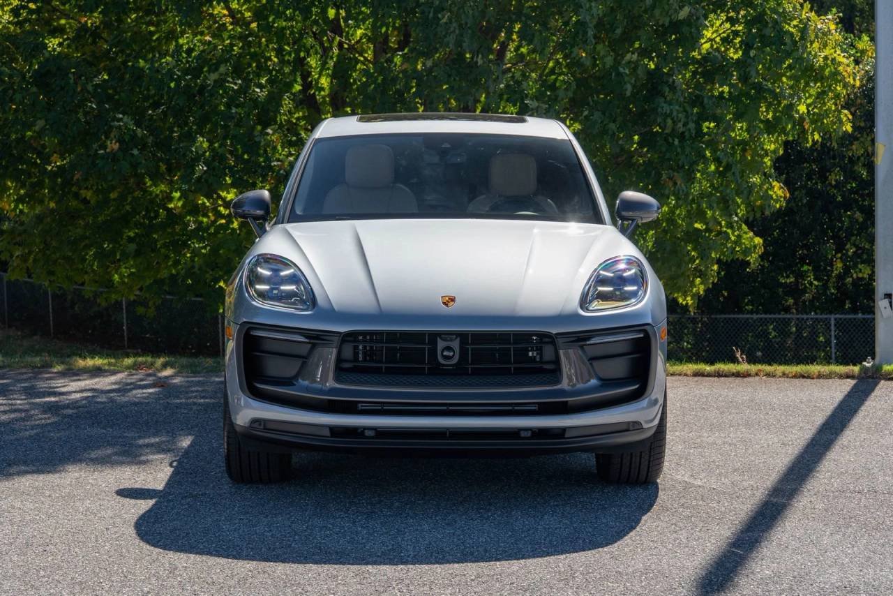Used 2026  Porsche  image 10