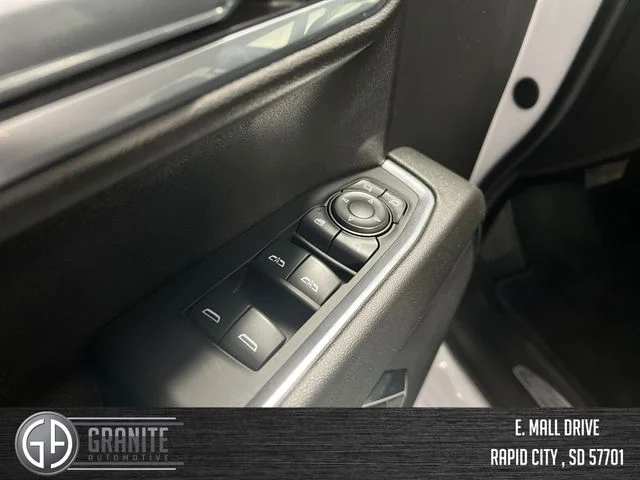 2024 GMC Sierra 1500 SLT - Photo 11