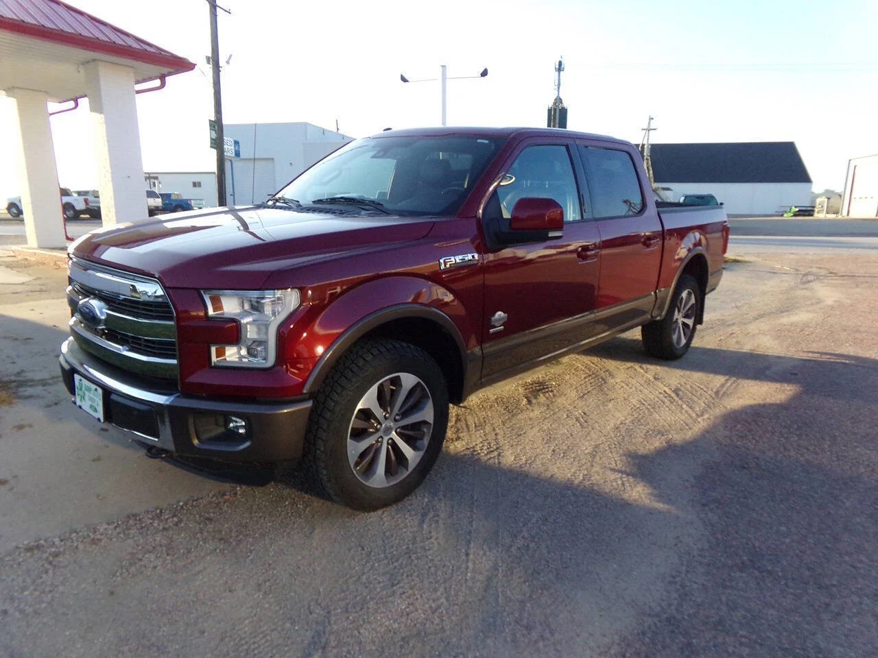 Used 2016 Red Ford King Ranch 4x4 4dr SuperCrew 5.5 ft. SB image 3