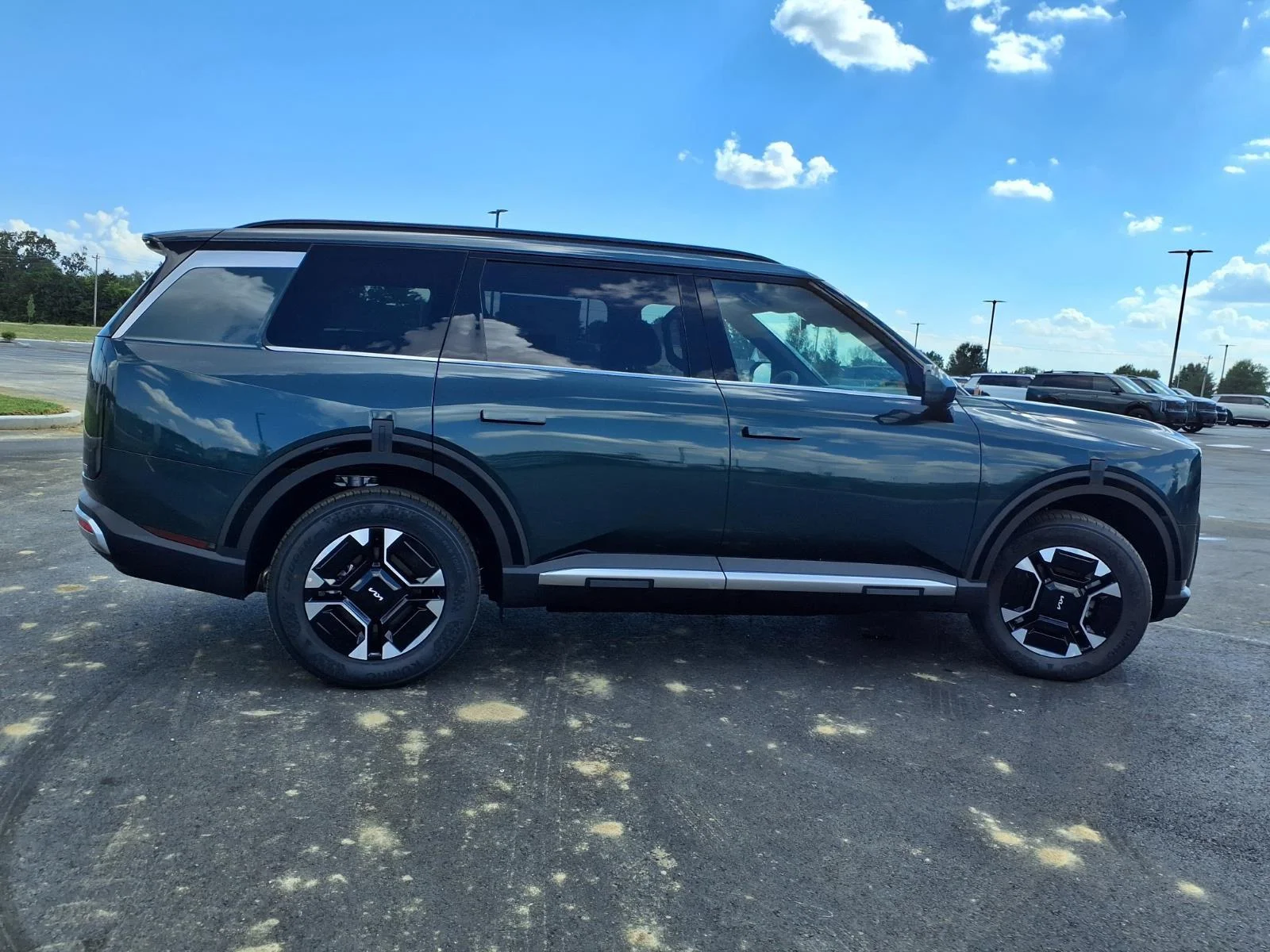 New 2027 Black Jade Green Kia EX image 20