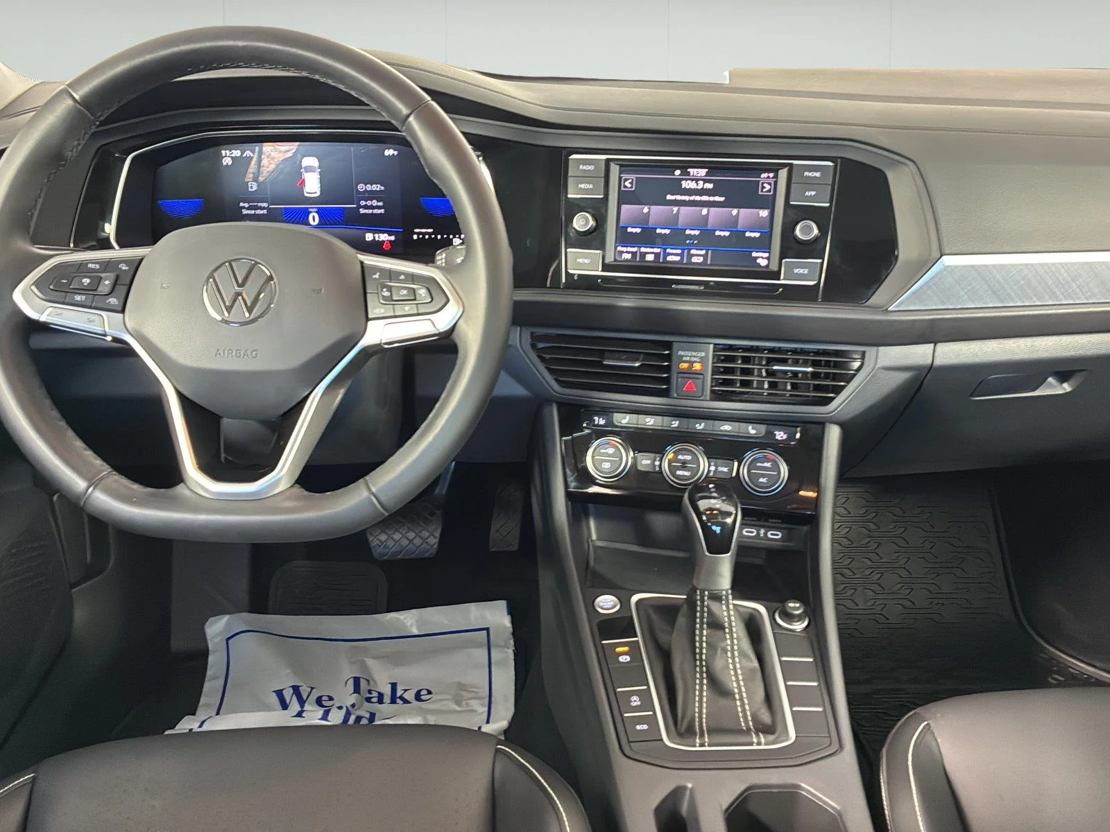 Used 2024 Opal White Pearl Volkswagen SE image 16