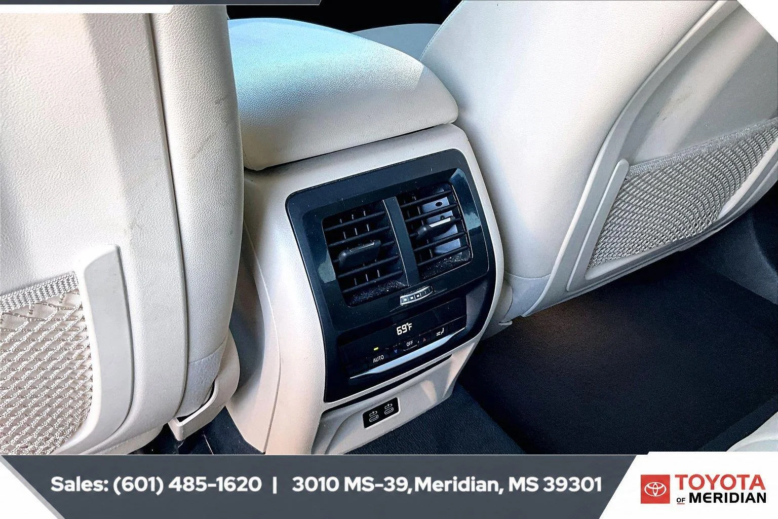 Used 2020 Dark Graphite Metallic BMW xDrive30i image 24